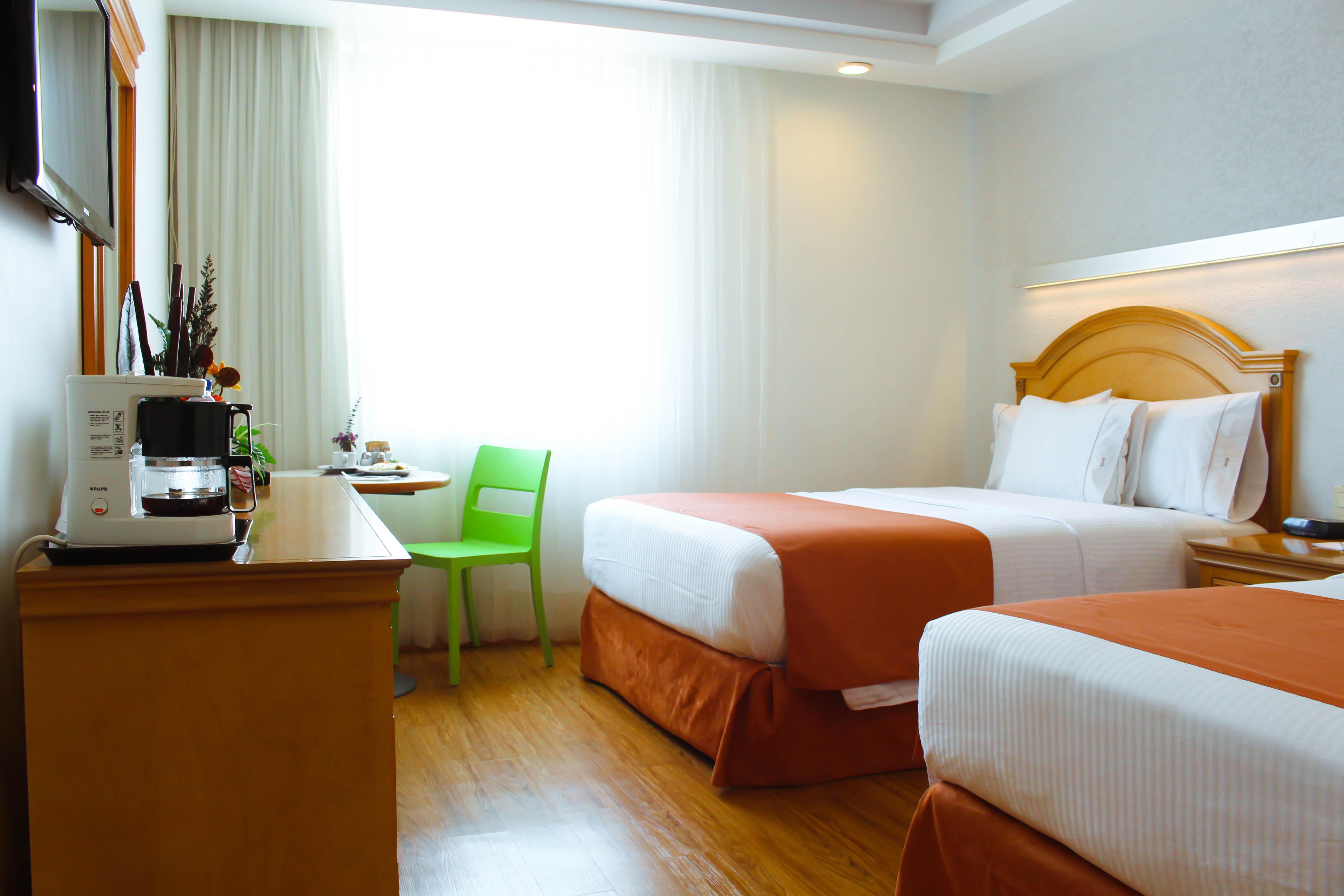 Hotel Horizon & Convention Center Морелия Экстерьер фото