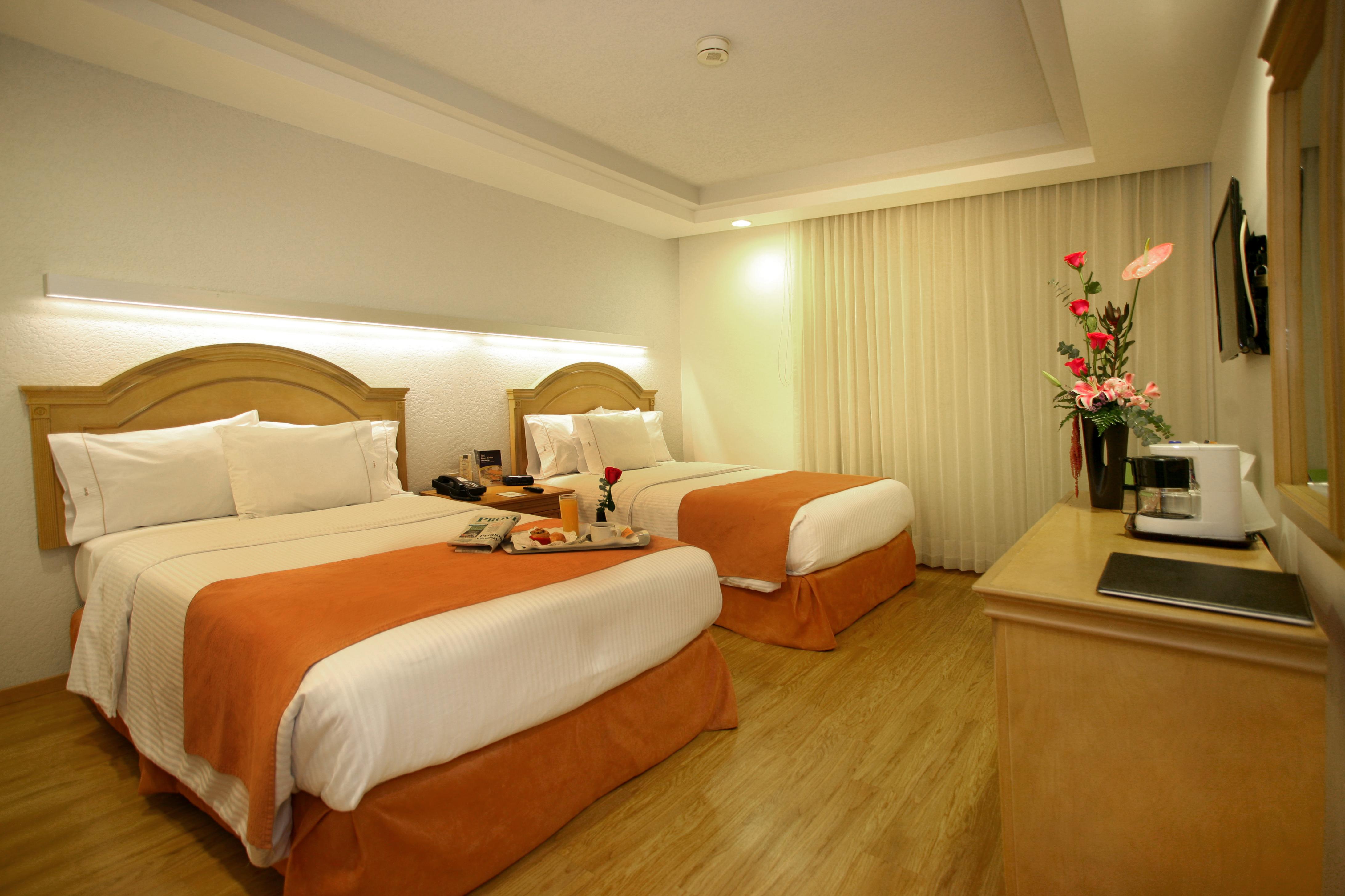 Hotel Horizon & Convention Center Морелия Экстерьер фото
