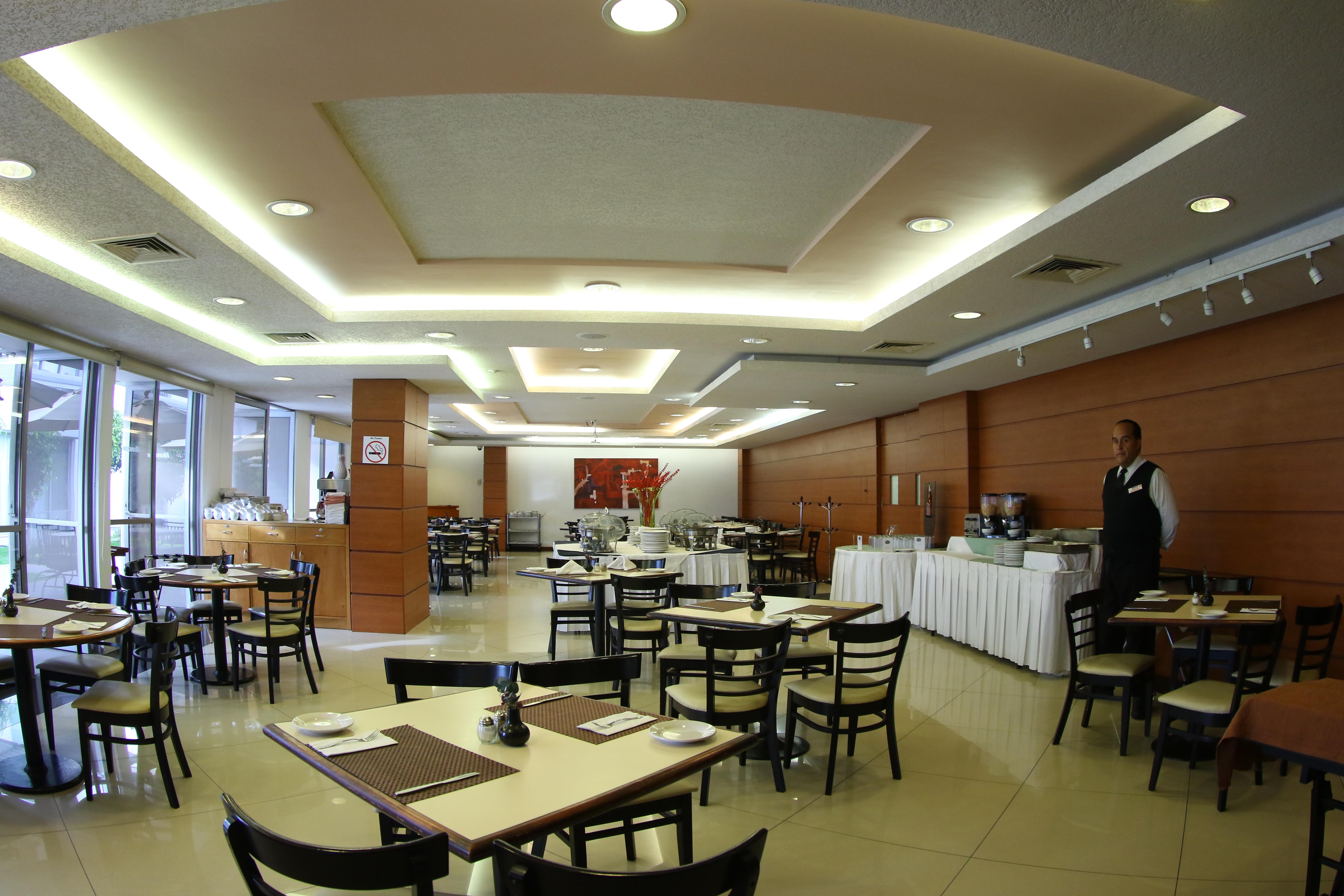 Hotel Horizon & Convention Center Морелия Экстерьер фото