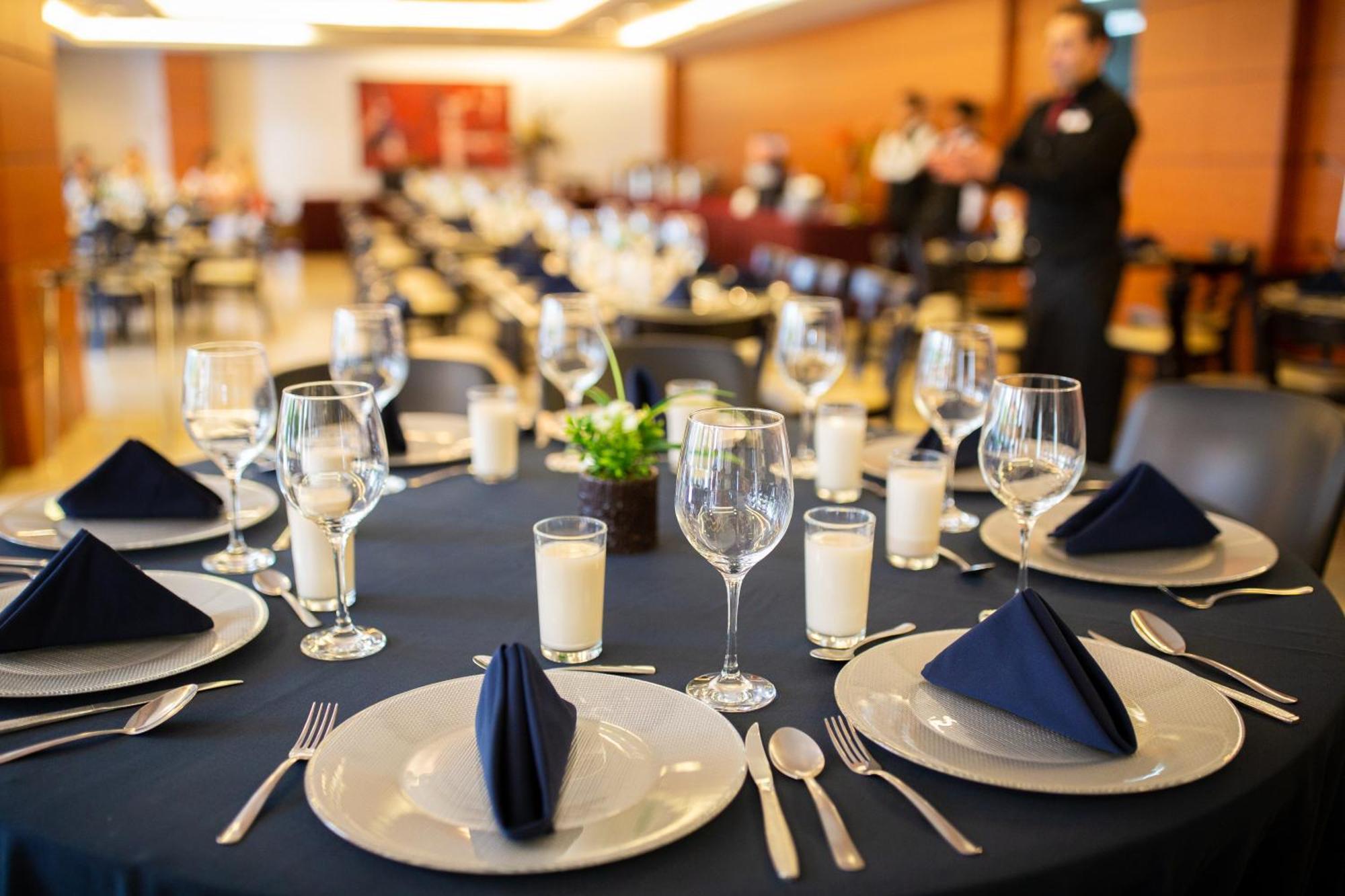 Hotel Horizon & Convention Center Морелия Экстерьер фото